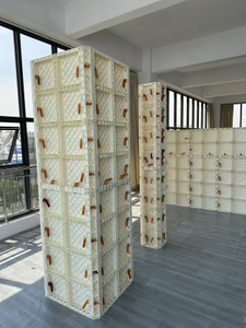 Easy-to-assemble building plastic formwork